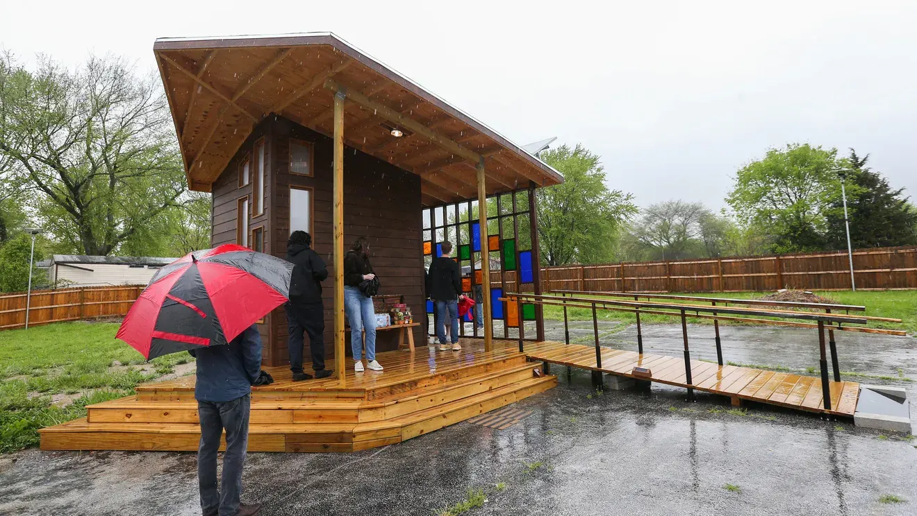 'Just basic human dignity:' Drury architecture students build new tiny house at Revive 66 Campground